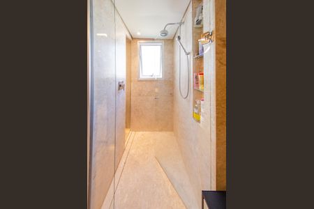 Apartamento à venda com 250m², 4 quartos e 4 vagasBanheiro da Suíte