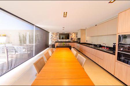 Apartamento à venda com 250m², 4 quartos e 4 vagasÁrea comum