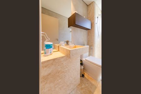 Apartamento à venda com 250m², 4 quartos e 4 vagasBanheiro Social