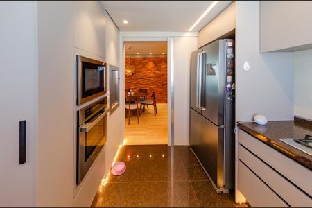 Apartamento à venda com 250m², 4 quartos e 4 vagasCozinha