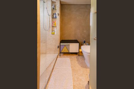 Apartamento à venda com 250m², 4 quartos e 4 vagasBanheiro da Suíte