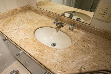 Apartamento para alugar com 285m², 4 quartos e 2 vagas Apartamento para alugar com 285m², 4 quartos e 2 vagasBanheiro da Suíte 2