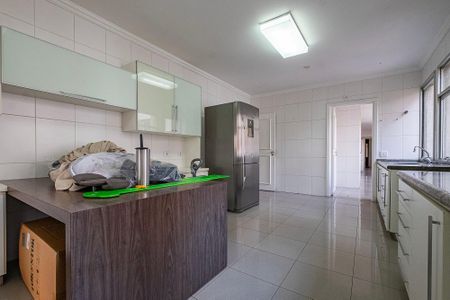 Apartamento para alugar com 285m², 4 quartos e 2 vagas Apartamento para alugar com 285m², 4 quartos e 2 vagasCozinha