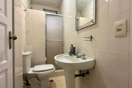 Apartamento à venda com 90m², 3 quartos e sem vagaBanheiro Social 02