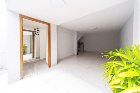 Casa à venda com 280m², 2 quartos e 2 vagasGaragem