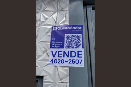 Casa à venda com 280m², 2 quartos e 2 vagasPlaca instalada na Fachada