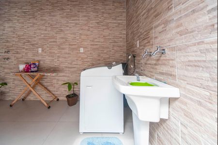 Casa à venda com 280m², 2 quartos e 2 vagasÁrea de Serviço e varanda