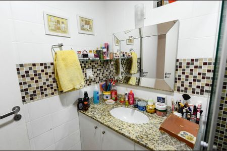 Apartamento à venda com 79m², 3 quartos e 1 vaga Apartamento à venda com 79m², 3 quartos e 1 vagaBanheiro Social