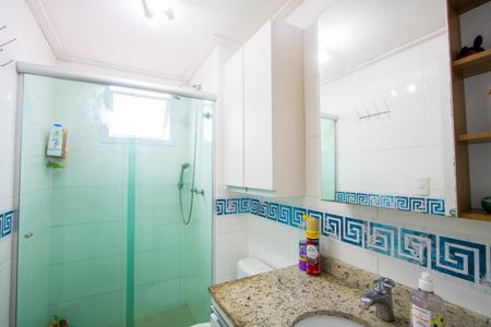 Apartamento à venda com 72m², 2 quartos e 2 vagasBanheiro do quarto 1