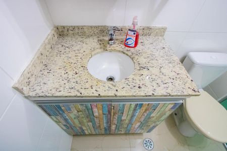 Apartamento à venda com 72m², 2 quartos e 2 vagasBanheiro social