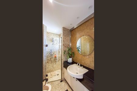 Apartamento à venda com 420m², 5 quartos e 6 vagasCobertura