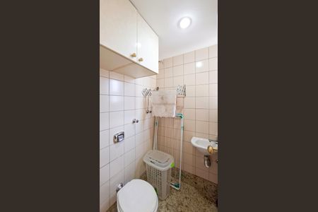 Apartamento à venda com 420m², 5 quartos e 6 vagasBanheiro de Serviço