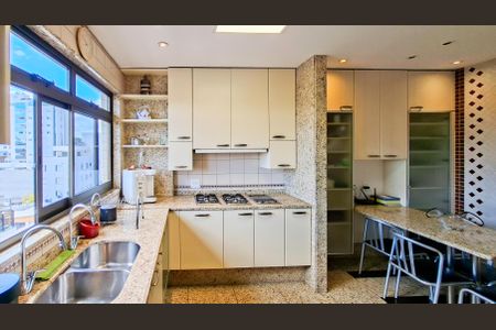 Apartamento à venda com 420m², 5 quartos e 6 vagasCozinha 