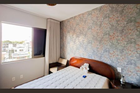 Apartamento à venda com 420m², 5 quartos e 6 vagasSuíte 2