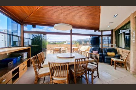 Apartamento à venda com 420m², 5 quartos e 6 vagasCobertura