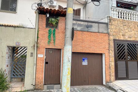 Casa à venda com 138m², 3 quartos e 1 vagaFachada + plaquinha