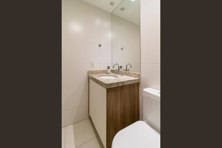 Apartamento à venda com 59m², 2 quartos e 2 vagasBanheiro da Suíte 2