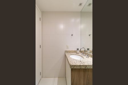 Apartamento à venda com 59m², 2 quartos e 2 vagasBanheiro da Suíte 2