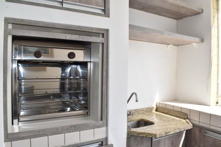 Varanda com Churrasqueira de apartamento para alugar com 3 quartos, 105m² em Campina do Siqueira, Curitiba