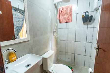 Casa à venda com 270m², 3 quartos e 4 vagasCasa 2 -Banheiro Social