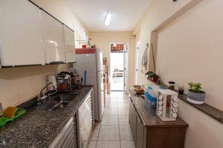 Casa à venda com 270m², 3 quartos e 4 vagasCasa 2 - cozinha