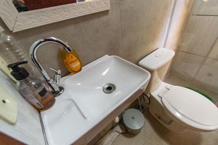 Casa à venda com 270m², 3 quartos e 4 vagasCasa 2 -Banheiro Social