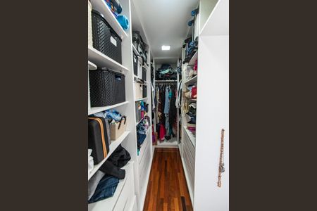 Casa à venda com 270m², 3 quartos e 4 vagasCloset da suíte 3