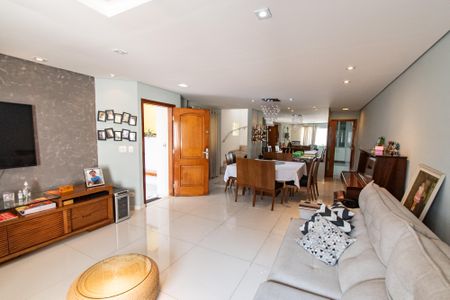 Casa à venda com 270m², 3 quartos e 4 vagasSala