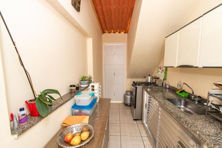 Casa à venda com 270m², 3 quartos e 4 vagasCasa 2 - cozinha