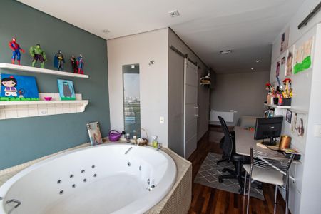 Casa à venda com 270m², 3 quartos e 4 vagasSuíte 3