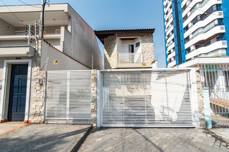 Casa à venda com 270m², 3 quartos e 4 vagasFachada