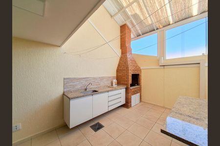 Casa à venda com 100m², 2 quartos e 1 vagaQuintal