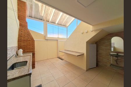 Casa à venda com 100m², 2 quartos e 1 vagaQuintal