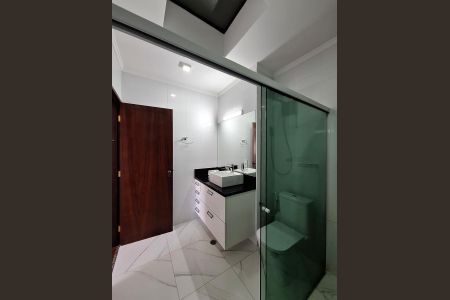 Casa à venda com 100m², 2 quartos e 1 vagaBanheiro da Suíte 1