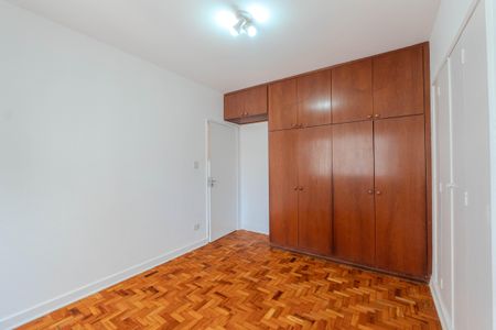 Quarto de apartamento à venda com 1 quarto, 63m² em Vila Santana, São Paulo