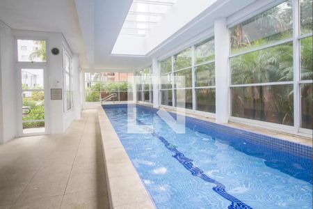 Apartamento à venda com 33m², 1 quarto e 1 vagaÁrea comum - Piscina