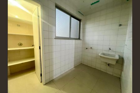 Área de serviço de apartamento à venda com 2 quartos, 65m² em Sagrada Família, Belo Horizonte