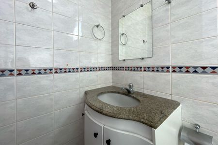 Apartamento à venda com 65m², 2 quartos e 1 vaga Apartamento à venda com 65m², 2 quartos e 1 vagaBanheiro