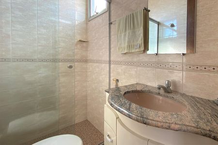 Apartamento à venda com 65m², 2 quartos e 1 vaga Apartamento à venda com 65m², 2 quartos e 1 vagaBanheiro da Suíte