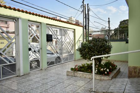 Casa à venda com 150m², 3 quartos e 4 vagas Casa à venda com 150m², 3 quartos e 4 vagasEntrada