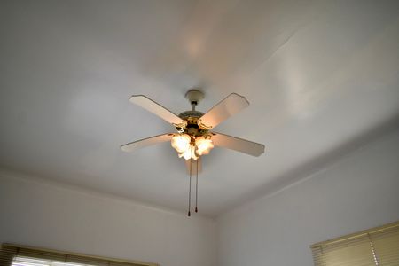 Casa à venda com 150m², 3 quartos e 4 vagas Casa à venda com 150m², 3 quartos e 4 vagasSala