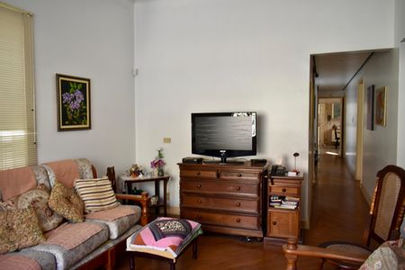 Casa à venda com 150m², 3 quartos e 4 vagas Casa à venda com 150m², 3 quartos e 4 vagasSala