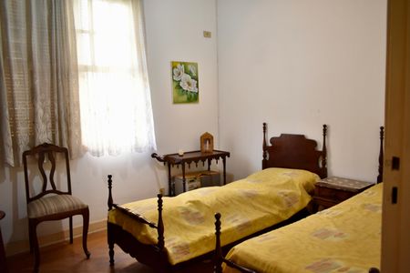 Casa à venda com 150m², 3 quartos e 4 vagas Casa à venda com 150m², 3 quartos e 4 vagasQuarto 3