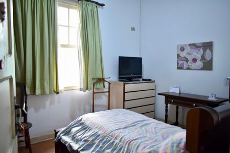 Casa à venda com 150m², 3 quartos e 4 vagas Casa à venda com 150m², 3 quartos e 4 vagasQuarto 2