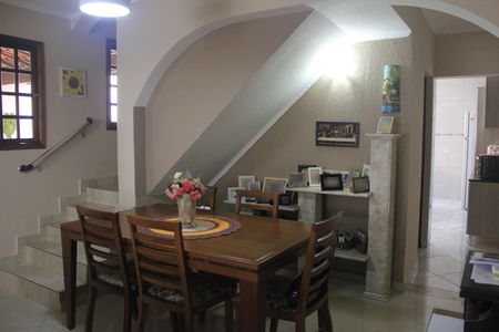 Sala de casa à venda com 3 quartos, 220m² em Jardim Scyntila, Guarulhos