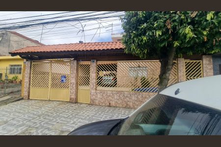 Casa à venda com 220m², 3 quartos e 8 vagas Casa à venda com 220m², 3 quartos e 8 vagasFachada