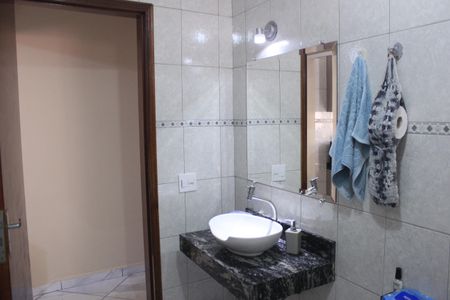 Casa à venda com 220m², 3 quartos e 8 vagasBanheiro 1