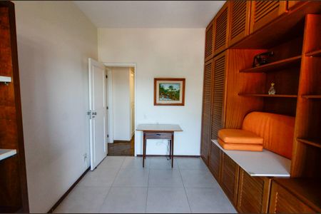 Apartamento à venda com 100m², 3 quartos e 2 vagasQuarto 2