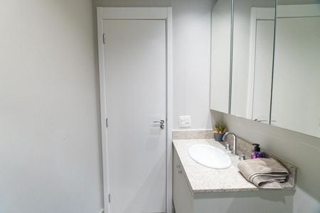 Apartamento à venda com 90m², 3 quartos e 1 vaga Apartamento à venda com 90m², 3 quartos e 1 vagaBanheiro Social