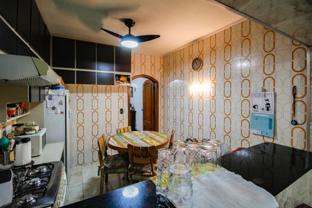 Casa para alugar com 255m², 3 quartos e 2 vagasCozinha